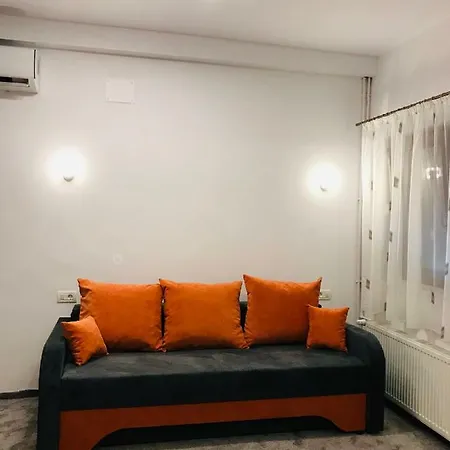 Orange House كونستانتا