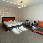 Orange House منزل للإقامة كونستانتا