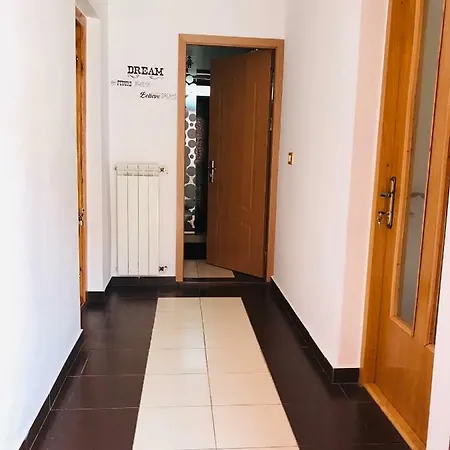 Rum i privatbostad Orange House Constanţa