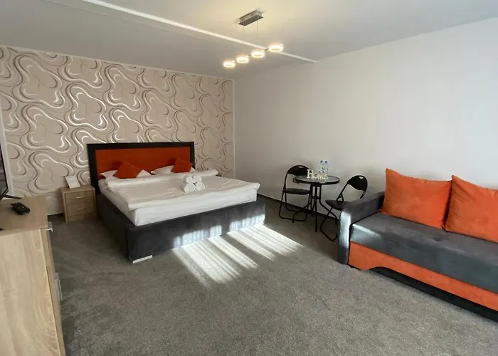 Orange House ホームステイ コンスタンツァ