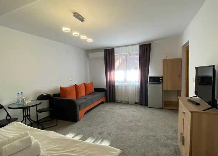 Orange House ホームステイ *