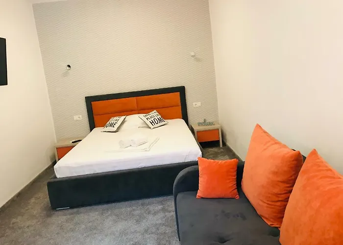 Orange House ホームステイ